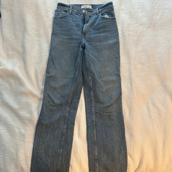 Abercrombie 90s Ultra High Rise Straight Jeans - Picture 2 of 4